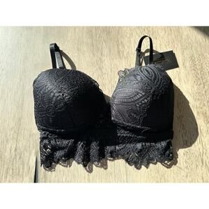 Frederick's of Hollywood Black Lace Finley Bralette - M